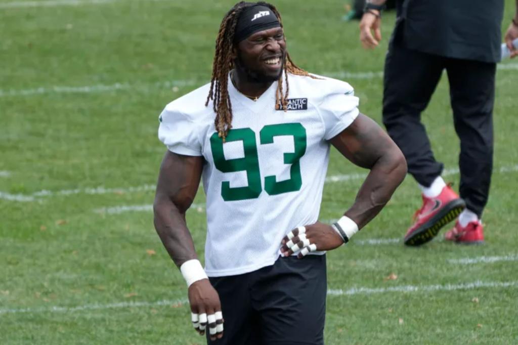 Takk McKinley looking like a steal as strong Jets camp continues